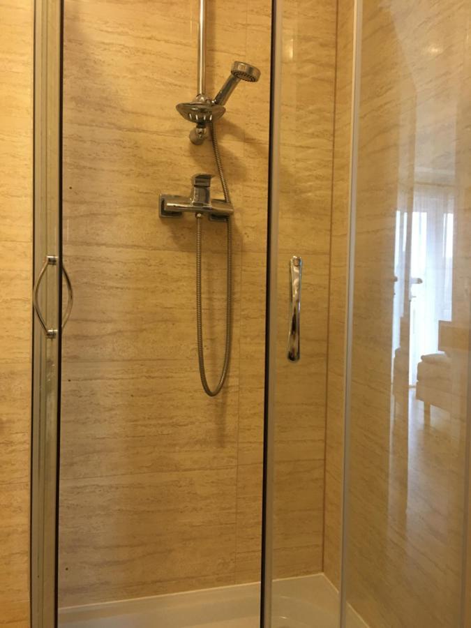 Azzurro Hotel Łukęcin Buitenkant foto